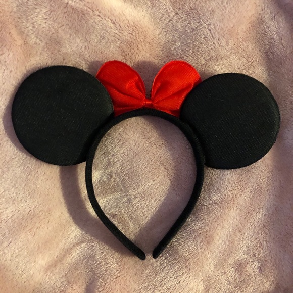 sparkly mickey/minnie mouse ears for adults✨ - Picture 2 of 2